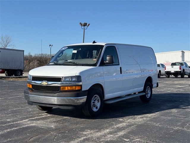 Used 2023 Chevrolet Express 2500 w/ Driver Convenience Package image 7