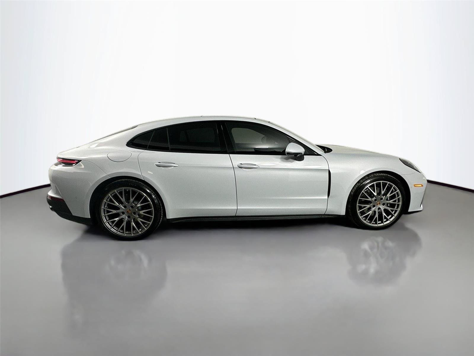 Certified 2026 Porsche Panamera 4 AWD/4WD image 8