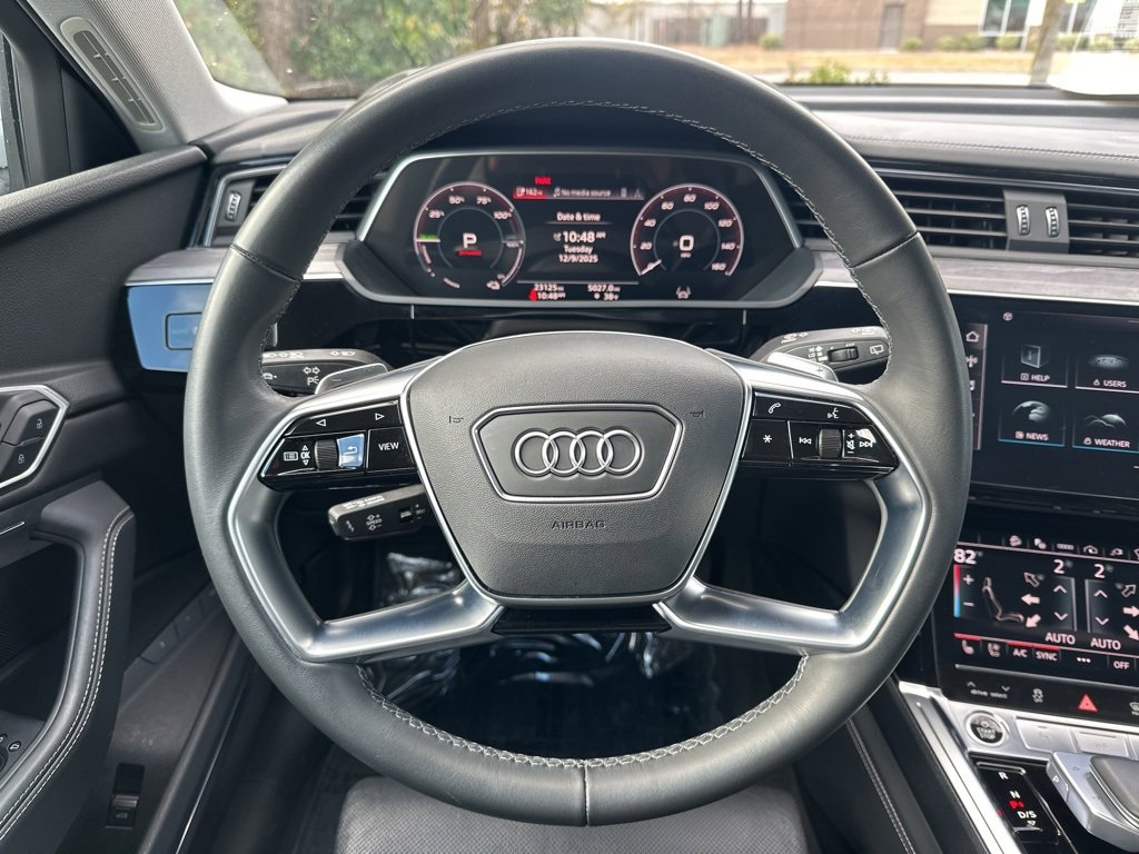 Used 2024 Audi Q8 e-tron Prestige image 31