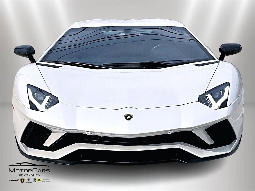 Used 2017 Lamborghini Aventador S image 3