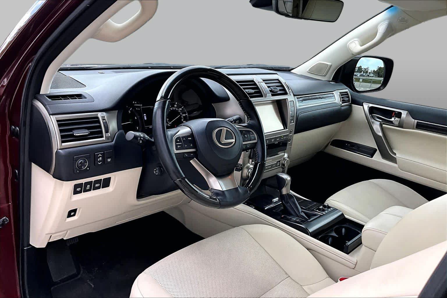Used 2020 Lexus GX 460 Premium w/ Premium Package AWD/4WD image 18