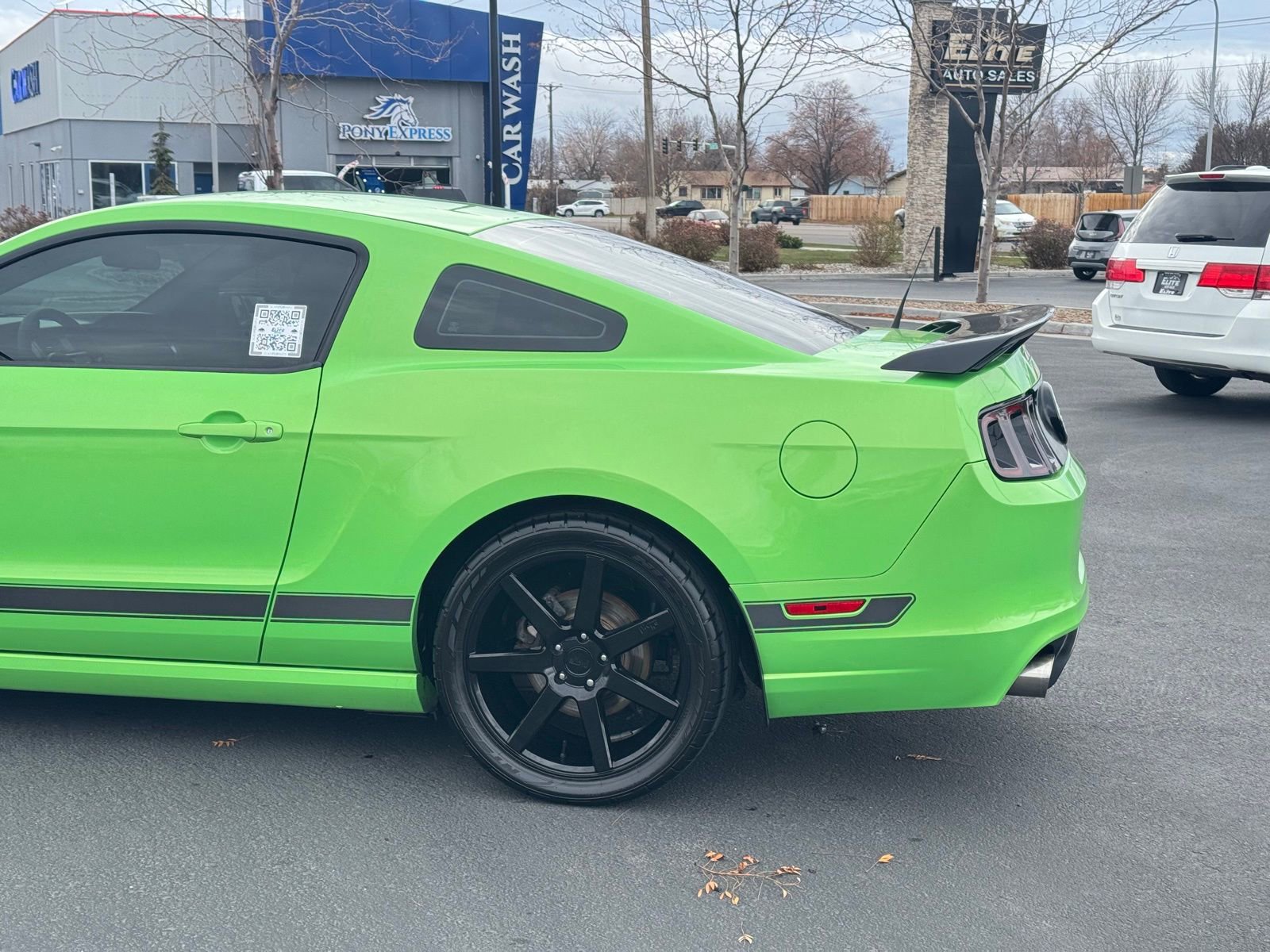 Used 2013 Ford Mustang Boss 302 w/ Boss 302 Accessory Pkg image 9