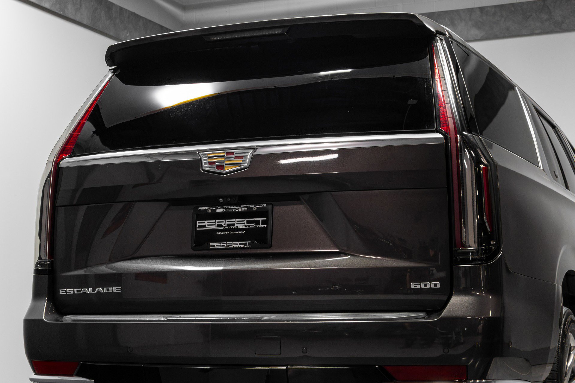 Used 2021 Cadillac Escalade ESV Premium Luxury Platinum w/ Heavy-Duty Trailer Package image 69