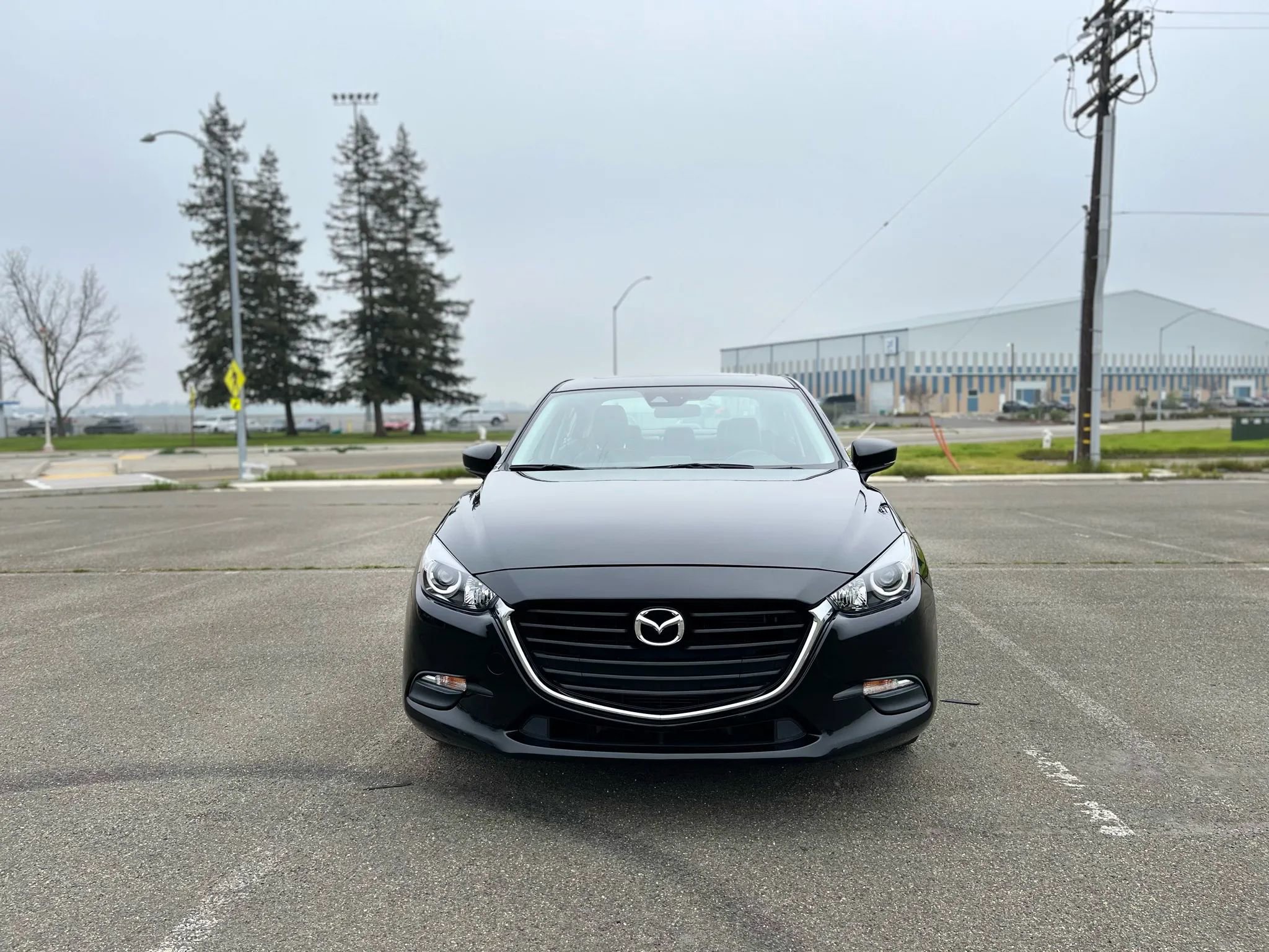 Used 2018 MAZDA MAZDA3 Touring image 2