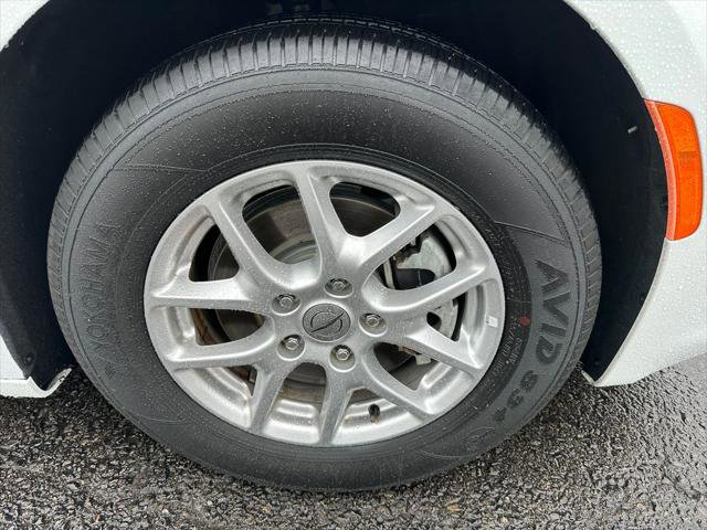 Certified 2022 Chrysler Voyager LX image 29