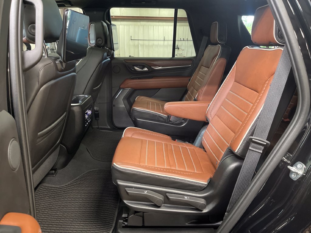 Used 2024 GMC Yukon Denali Ultimate AWD/4WD image 25
