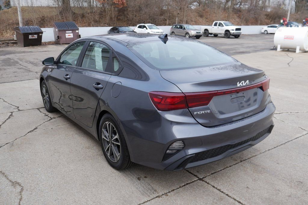 Used 2022 Kia Forte LXS image 5