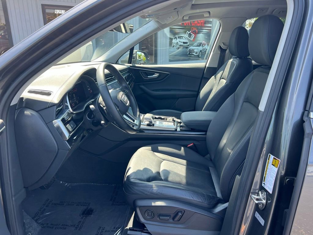 Used 2023 Audi Q7 3.0T Premium w/ Convenience Package AWD/4WD image 9