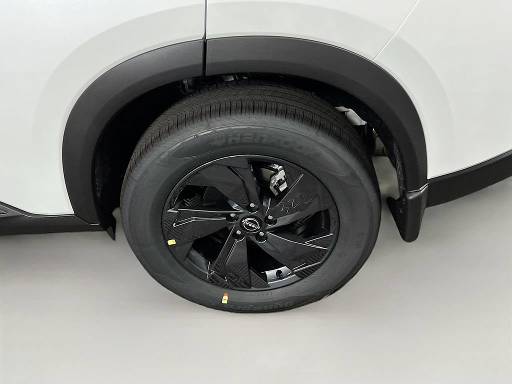 New 2026 Nissan Rogue SV AWD/4WD image 25