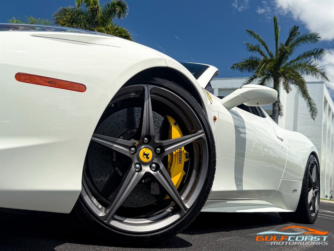 Used 2015 Ferrari 458 Spider RWD image 10