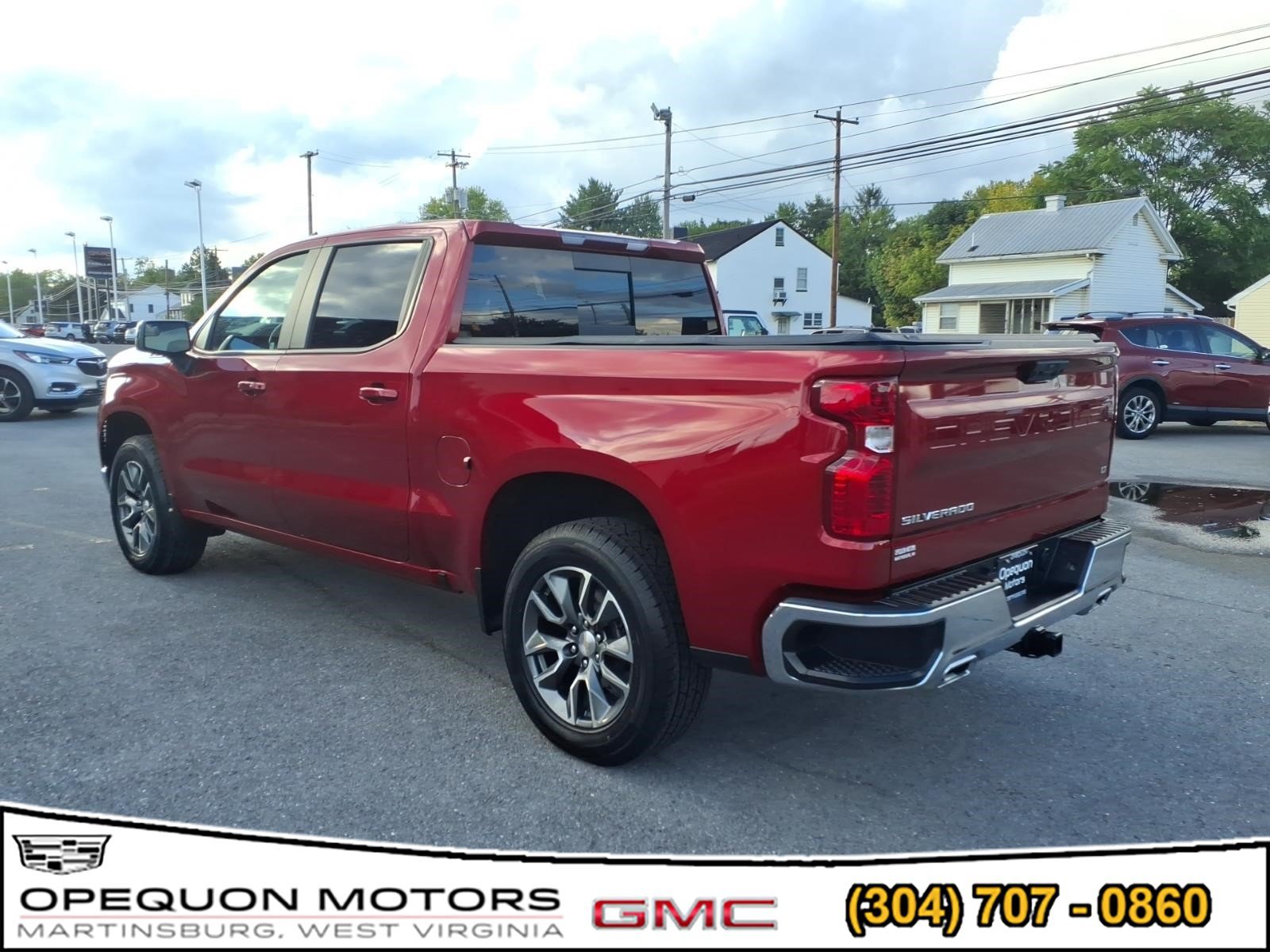 Used 2023 Chevrolet Silverado 1500 LT AWD/4WD image 4