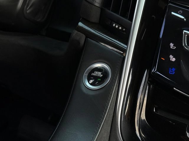 Used 2020 Cadillac Escalade Platinum AWD/4WD image 35