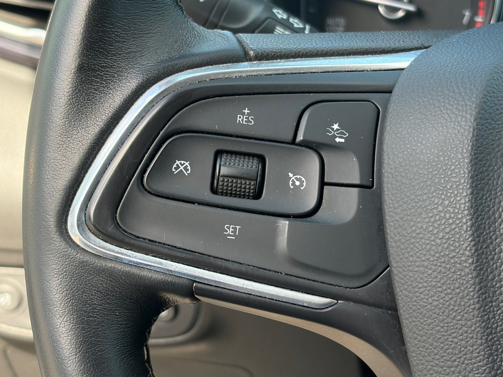 Certified 2023 Buick Encore GX Select w/ Sport Touring Package FWD image 21