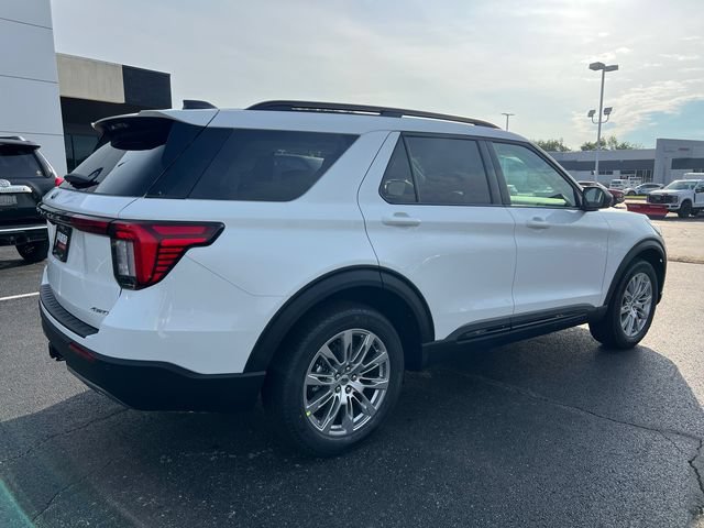 New 2026 Ford Explorer Active w/ Active Comfort Package AWD/4WD image 8