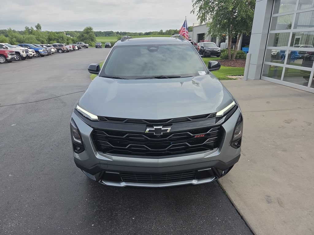 New 2026 Chevrolet Equinox RS w/ Convenience Package III AWD/4WD image 2
