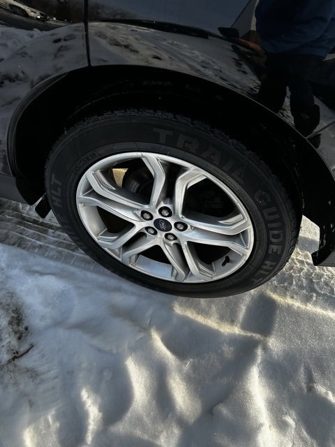 Used 2018 Ford Edge Titanium image 11