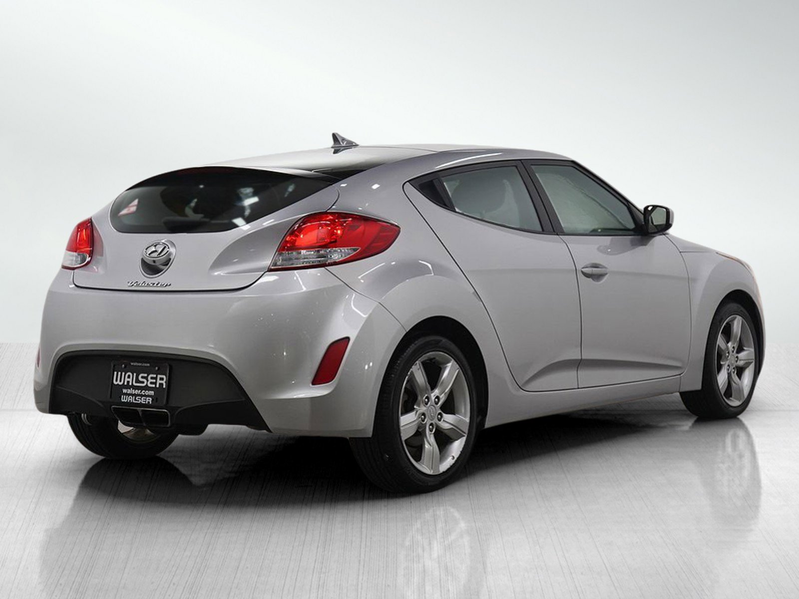 Used 2015 Hyundai Veloster image 5