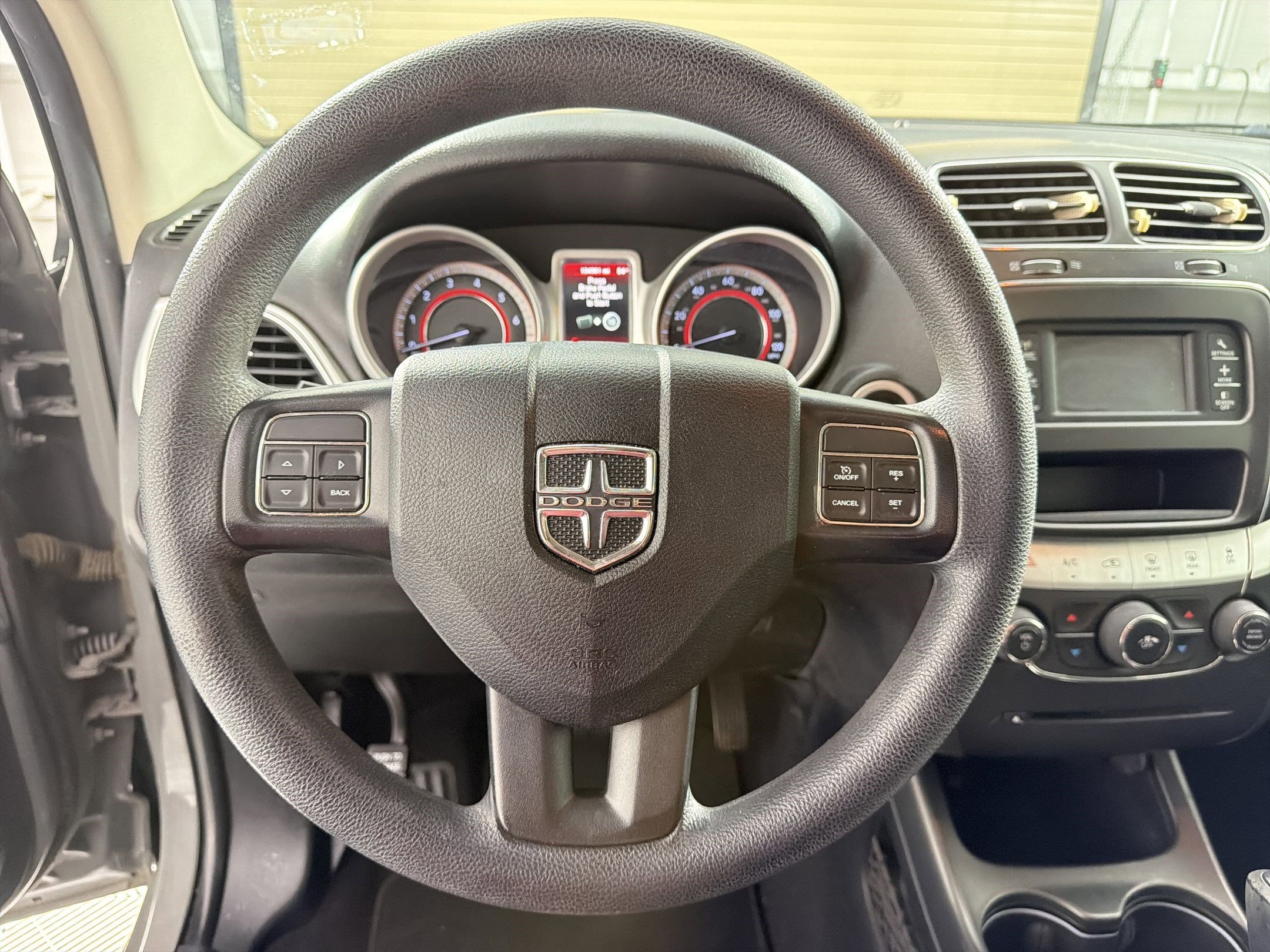Used 2019 Dodge Journey SE FWD image 17