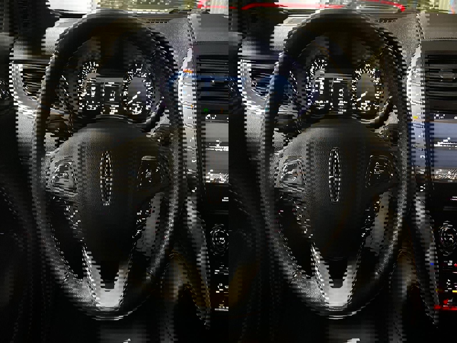 Used 2019 Lincoln MKC Premiere image 17