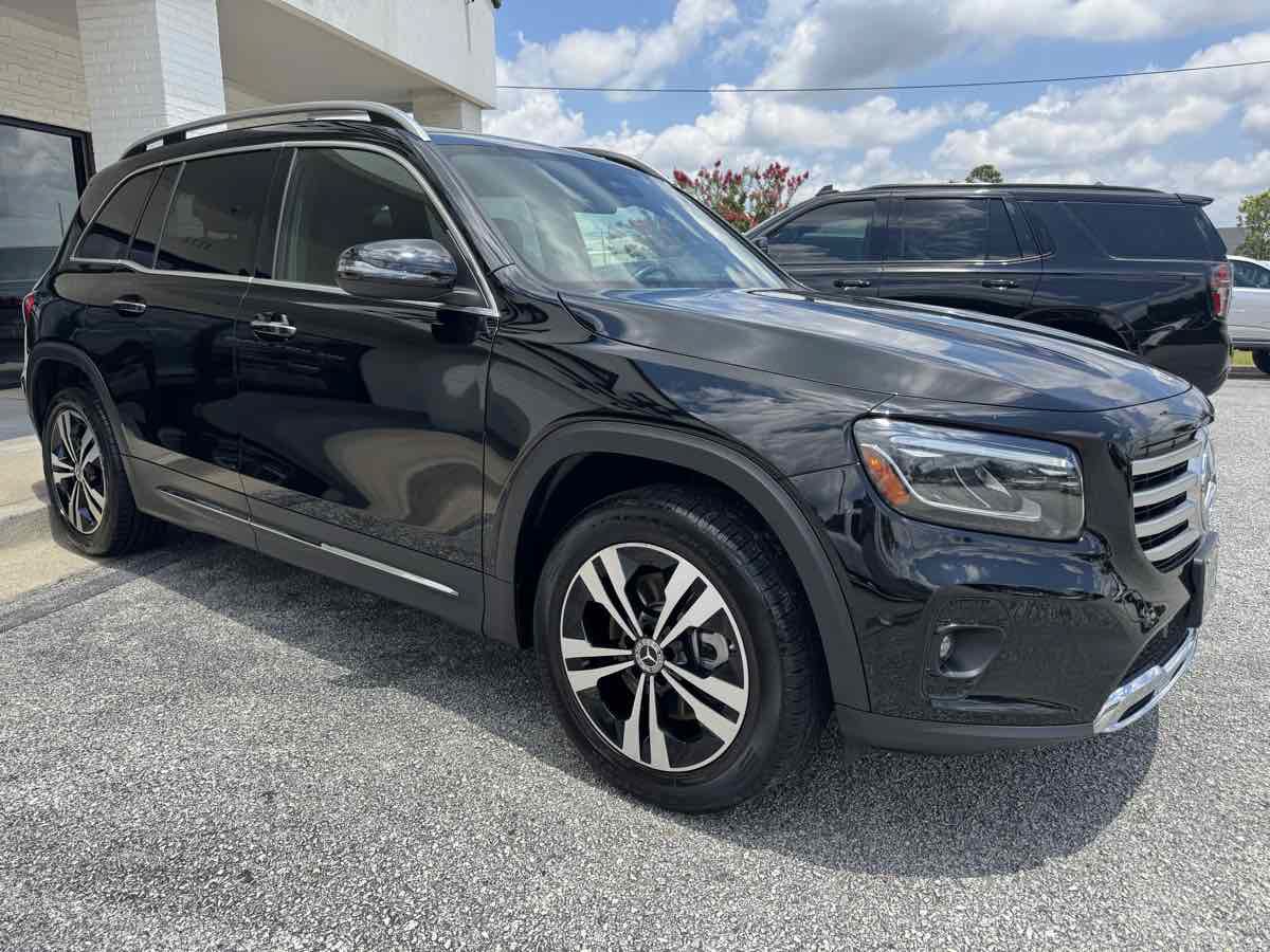 Used 2025 Mercedes-Benz GLB 250 image 37