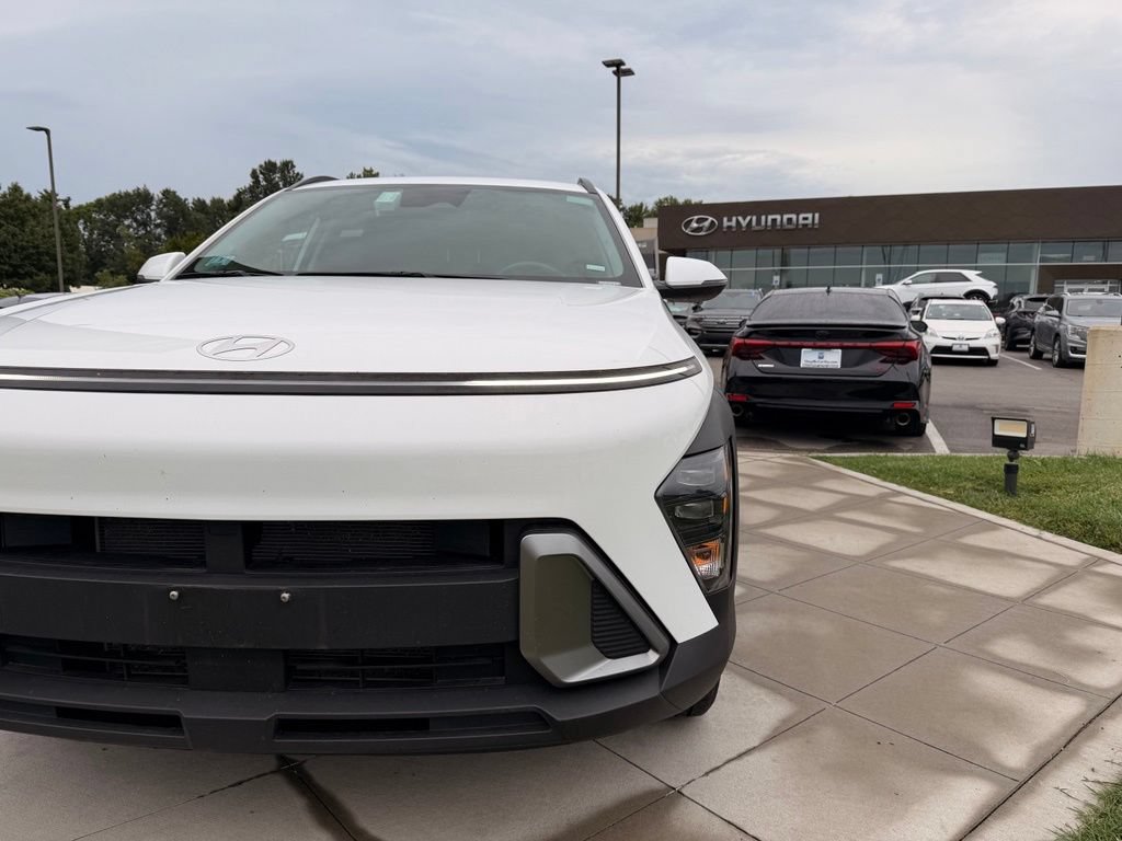 Used 2025 Hyundai Kona SEL AWD/4WD image 13