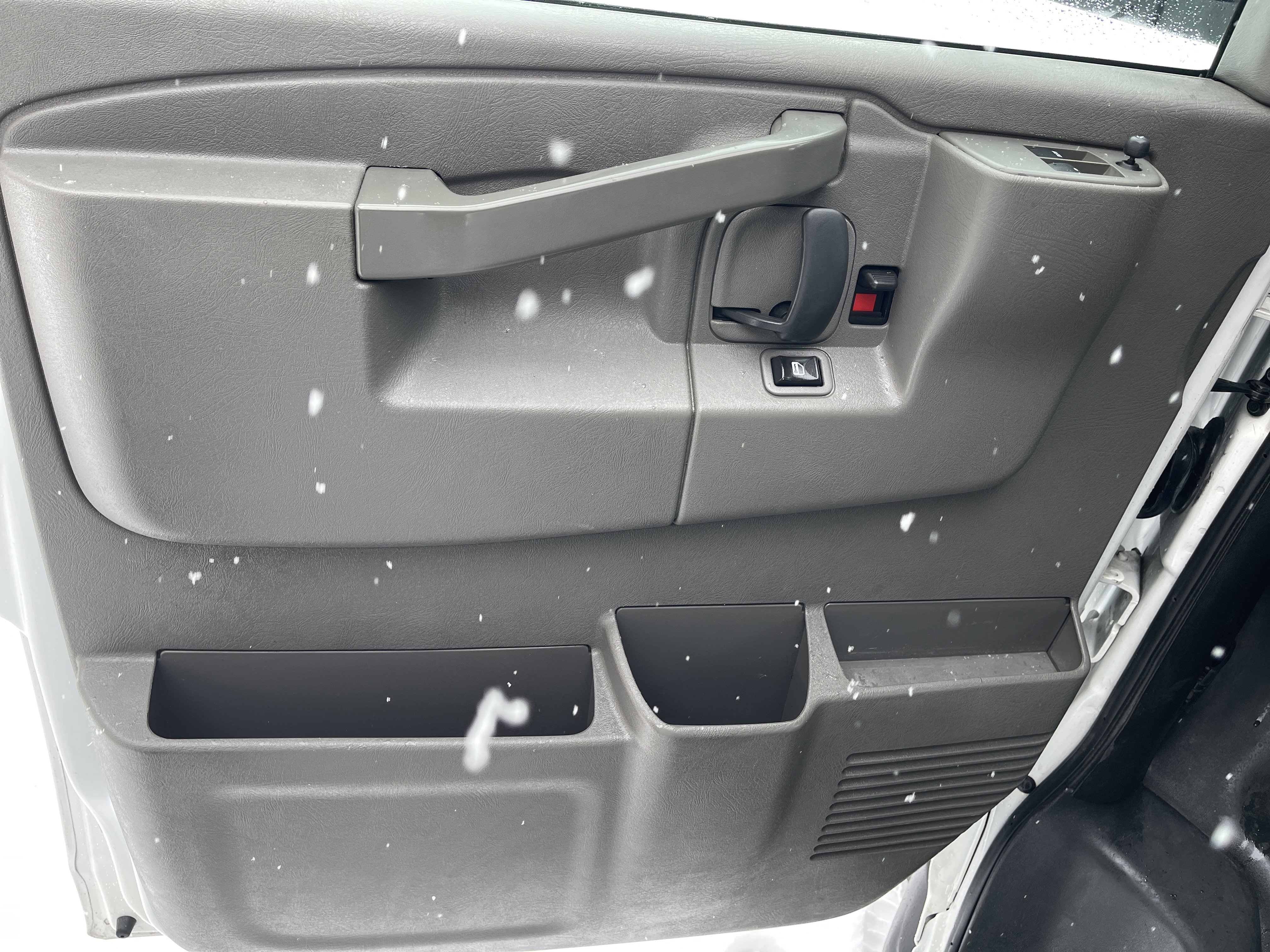 Used 2019 Chevrolet Express 2500 image 12