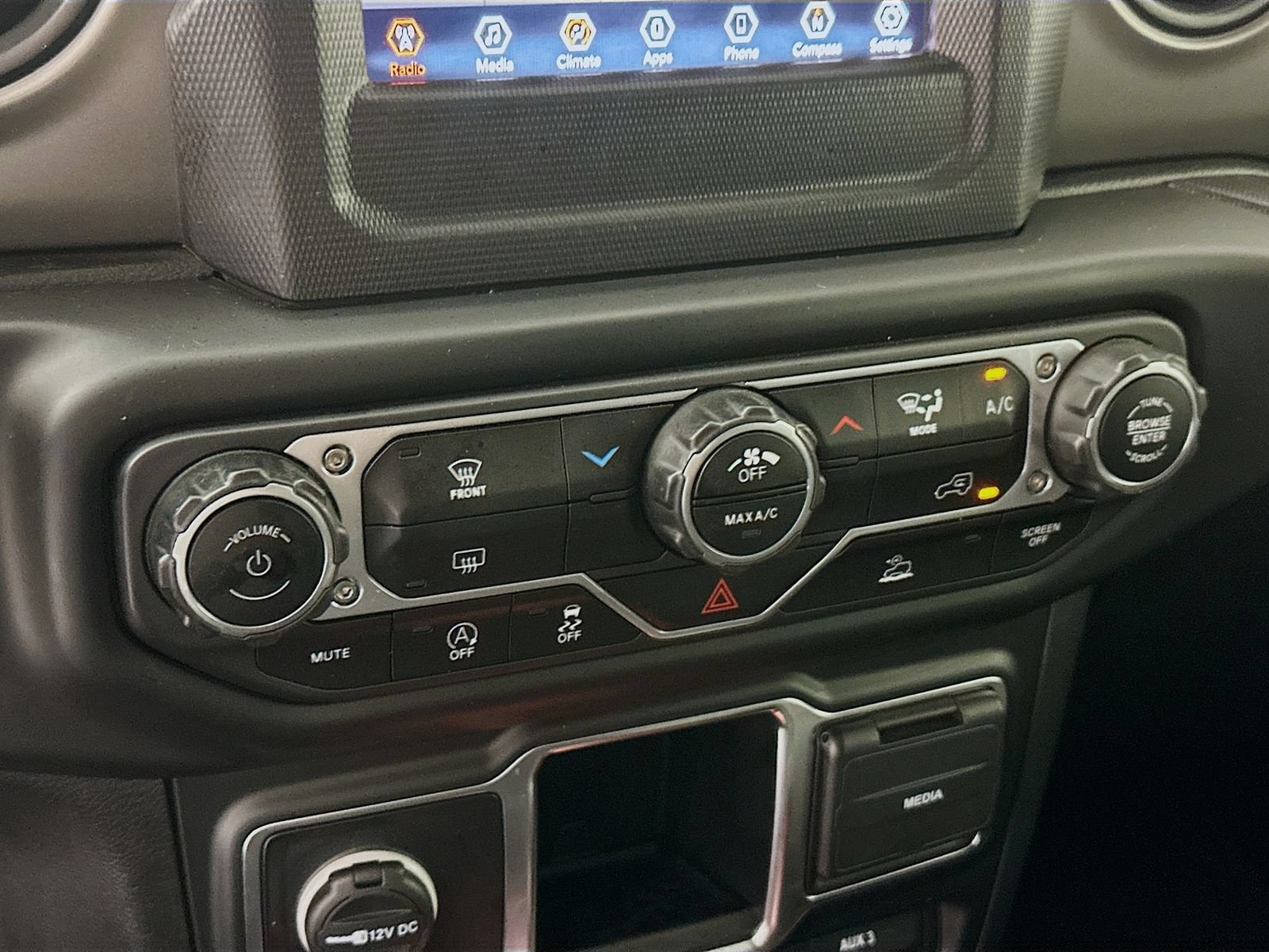 Used 2023 Jeep Wrangler Unlimited Sport AWD/4WD image 15