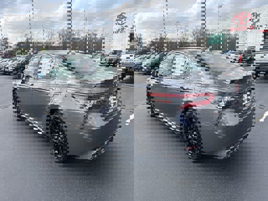 Used 2024 Toyota Camry XSE image 15