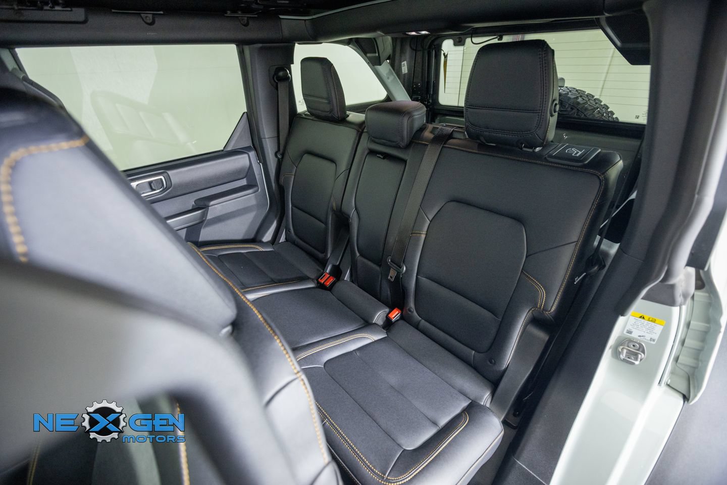 Used 2024 Ford Bronco Badlands AWD/4WD image 35