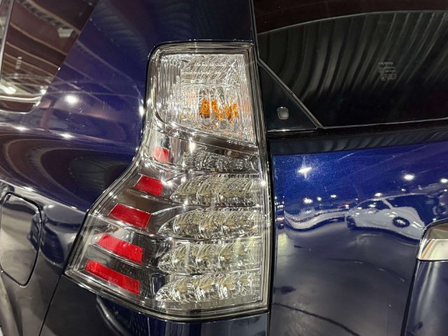 Certified 2023 Lexus GX 460 Premium w/ Premium Package AWD/4WD image 13
