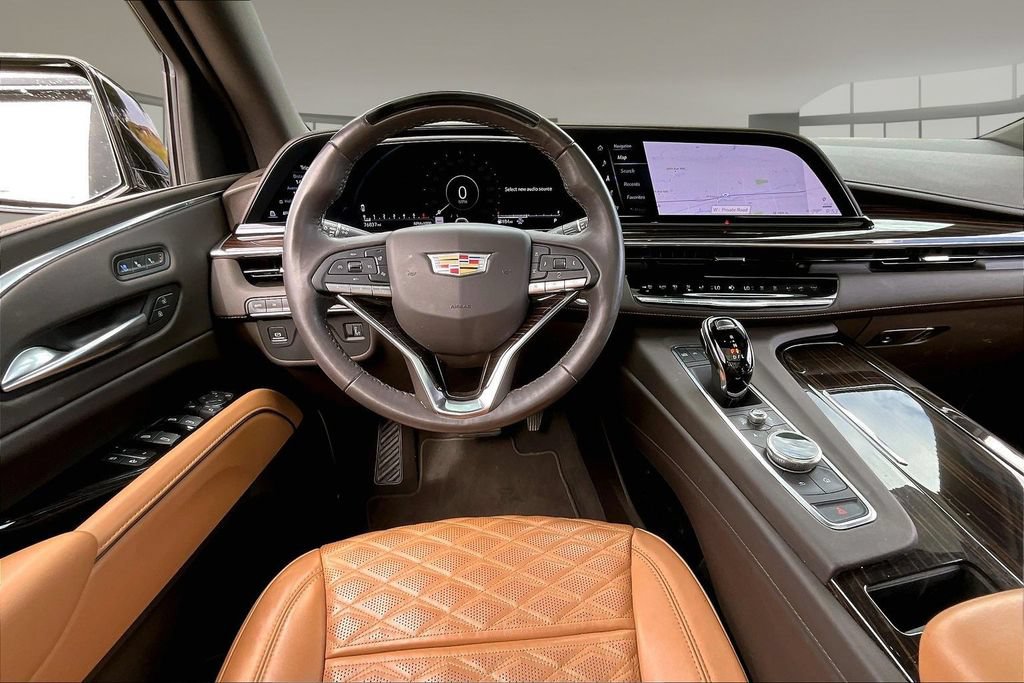 Used 2023 Cadillac Escalade ESV Premium Luxury AWD/4WD image 5