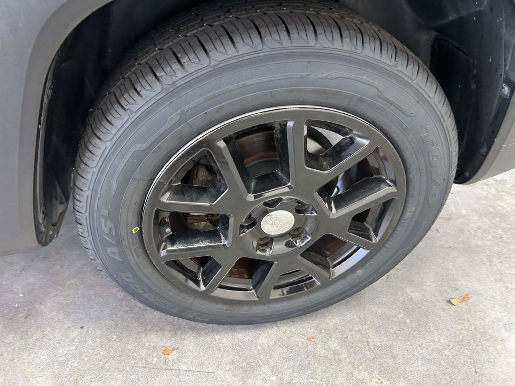 Used 2020 Jeep Renegade Sport w/ Sport Appearance Group FWD image 9
