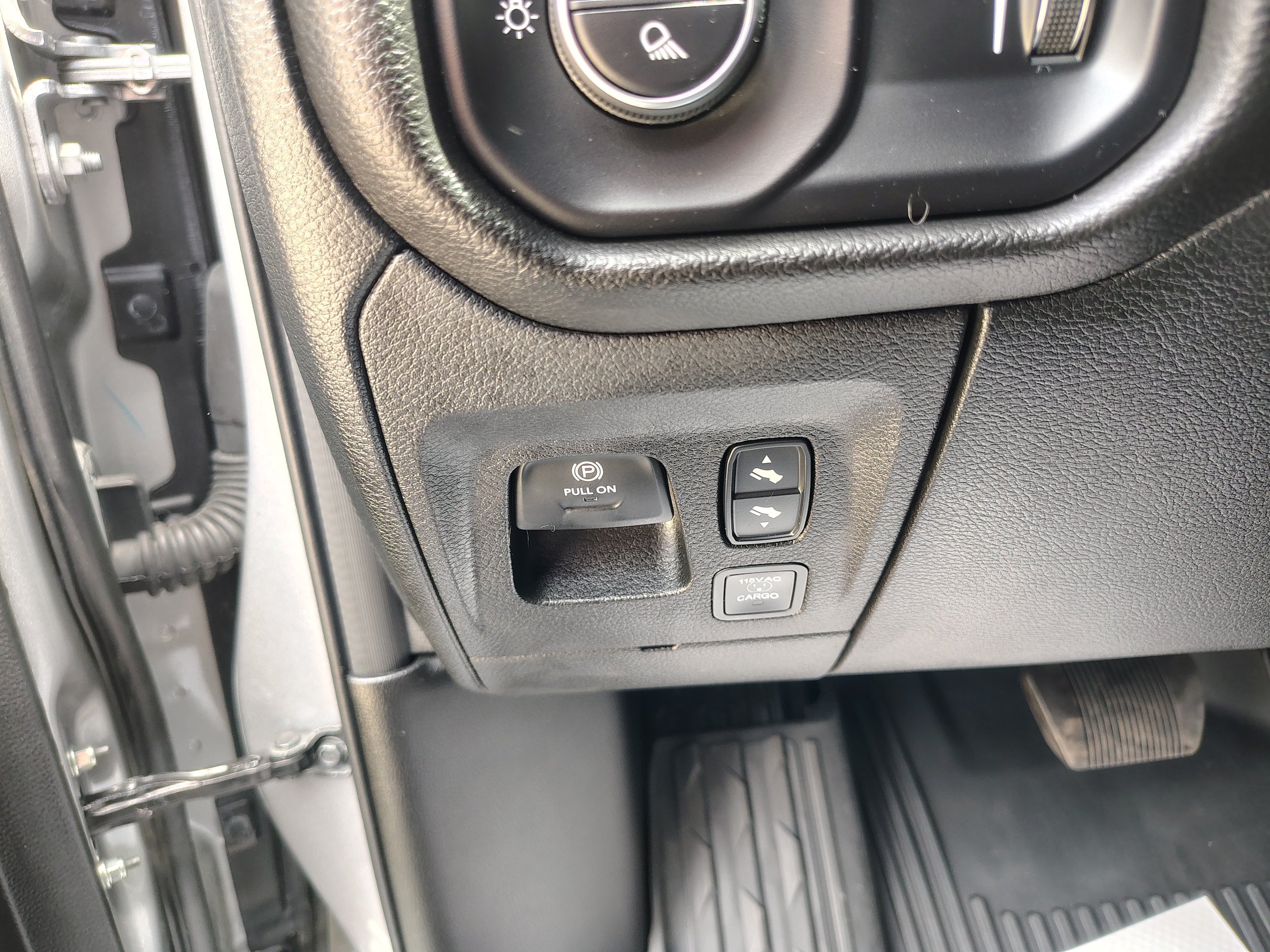 Used 2025 RAM 1500 Big Horn AWD/4WD image 24