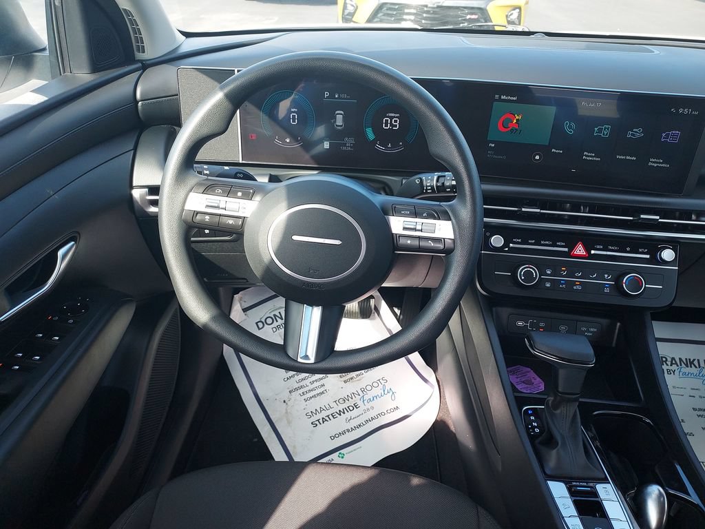 Used 2026 Hyundai Tucson SE FWD image 16