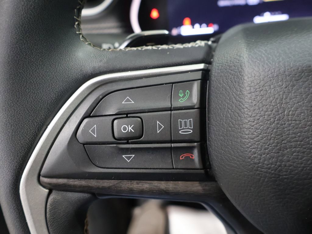 Certified 2023 Jeep Grand Cherokee Limited image 35