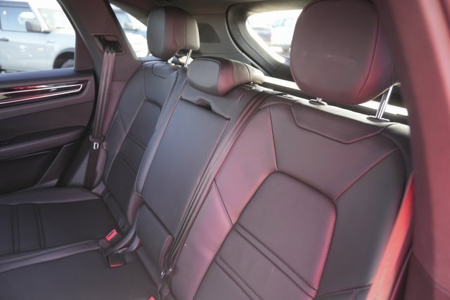 Used 2021 Porsche Cayenne image 14