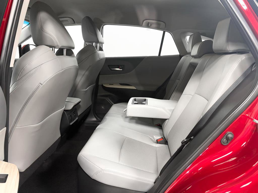 Used 2023 Toyota Venza Limited image 5