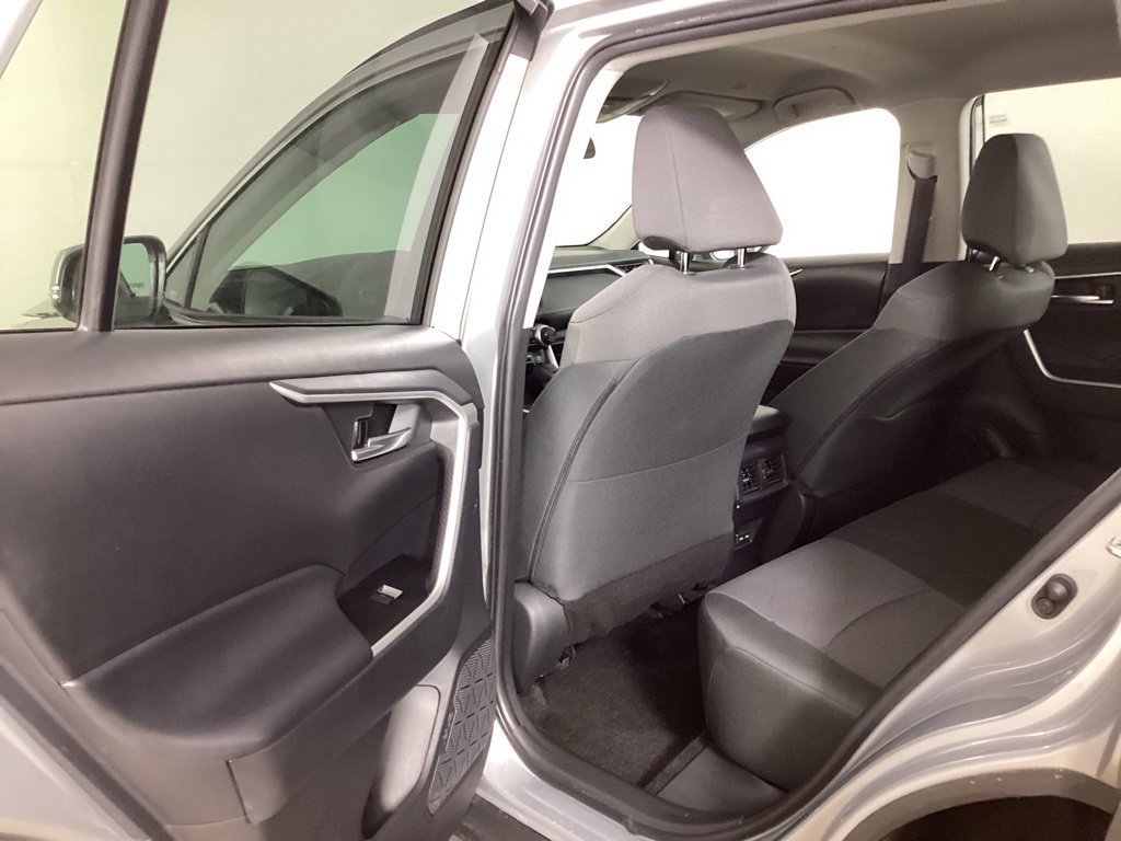 Used 2025 Toyota RAV4 XLE AWD/4WD image 26