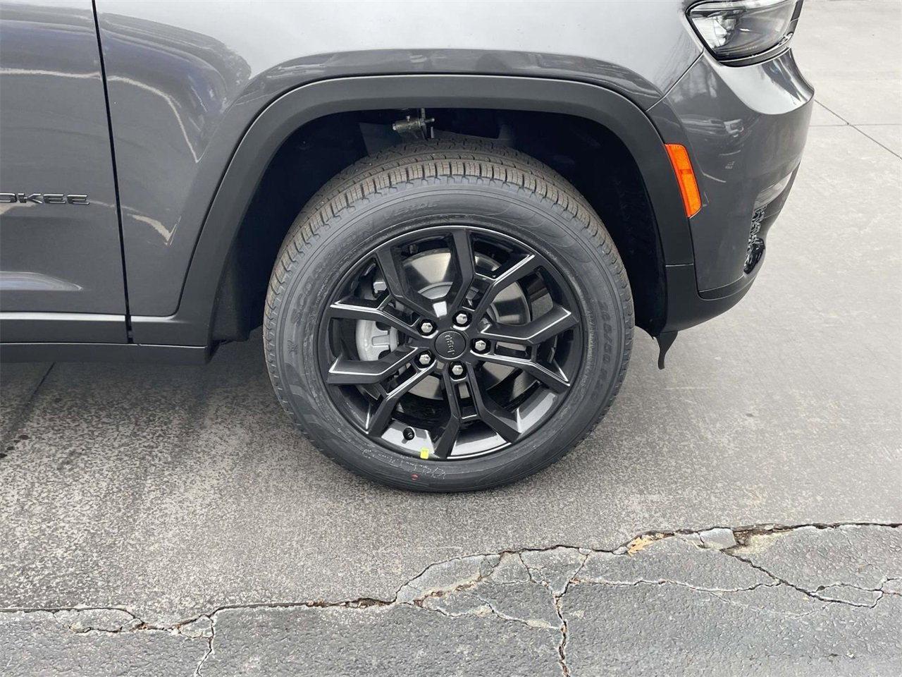 New 2025 Jeep Grand Cherokee L Limited image 14