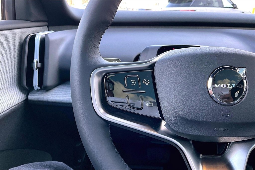 Used 2025 Volvo EX30 Plus w/ Climate Package image 10