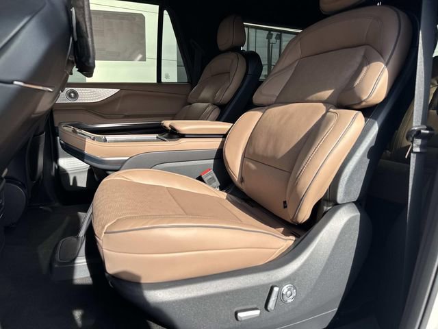 New 2026 Lincoln Navigator L Black Label image 18