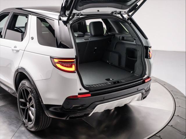 New 2026 Land Rover Discovery Sport Landmark AWD/4WD image 32