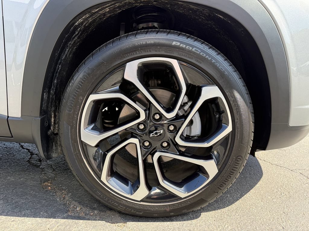 Used 2026 Chevrolet Trax RS w/ Driver Confidence Package FWD image 14