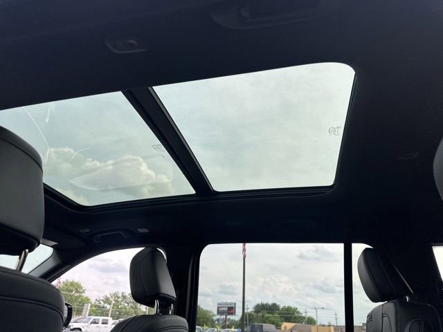 New 2025 Jeep Grand Cherokee L Limited image 26