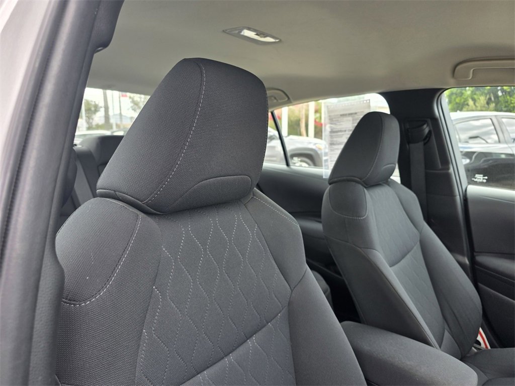 Used 2022 Toyota Corolla LE image 19
