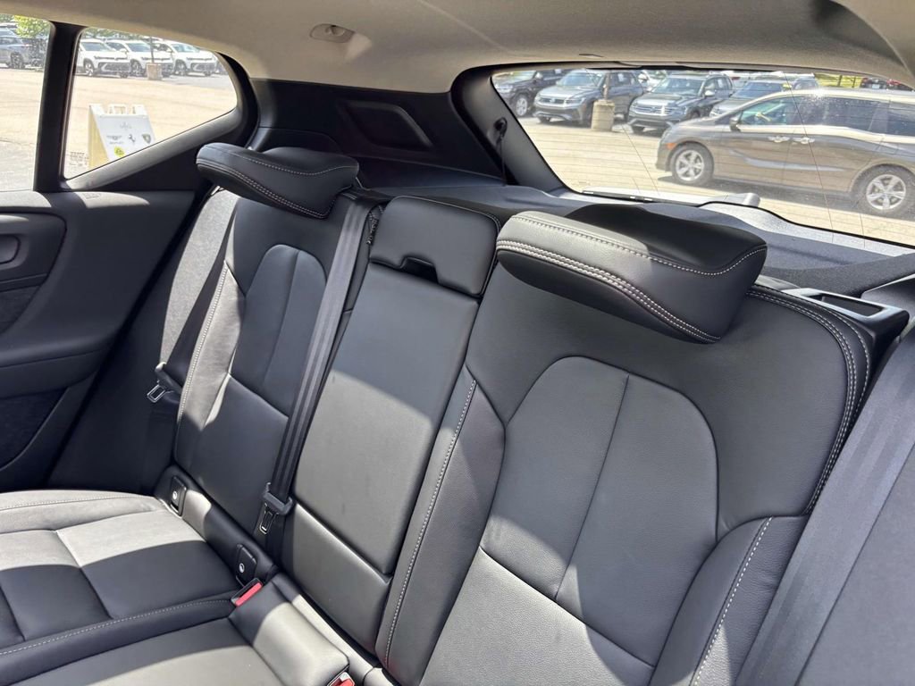 New 2026 Volvo XC40 B5 Core w/ Protection Package Premier image 26