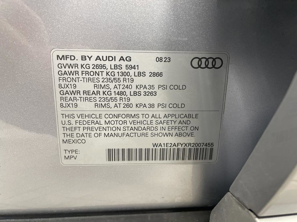Used 2024 Audi Q5 e Premium Plus w/ Premium Plus Package image 40