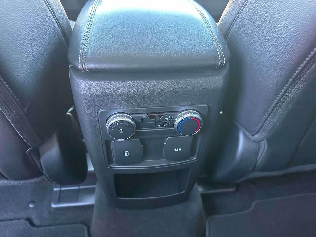 Used 2021 Ford Explorer XLT w/ Equipment Group 202A AWD/4WD image 13
