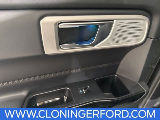 Used 2022 Ford Explorer Platinum w/ Equipment Group 601A image 23