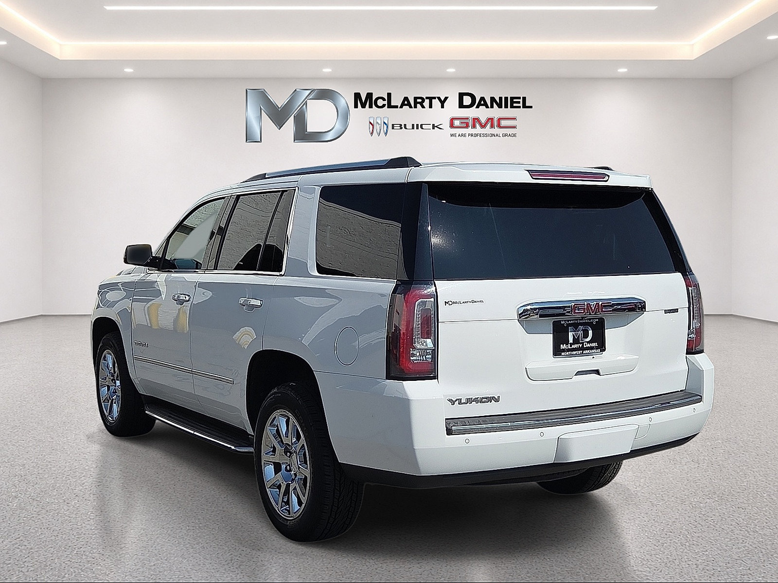 Certified 2017 GMC Yukon Denali AWD/4WD image 13
